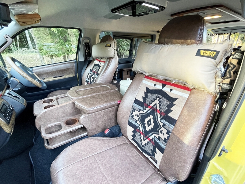 ハイエース　Pendleton（ペンドルトン）シート ＆ VAN LIFE SUPPLY by FREAK'S STORE（ヴァン ライフ サプライ バイ フリークス ストア）コラボレーション